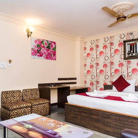 Apples Balaji Inn Siliguri Zewnętrze zdjęcie